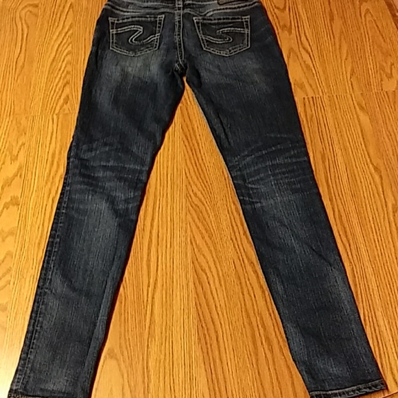 Silver 'Suki Super Stretch' Embroidered Jeans - Picture 4 of 8